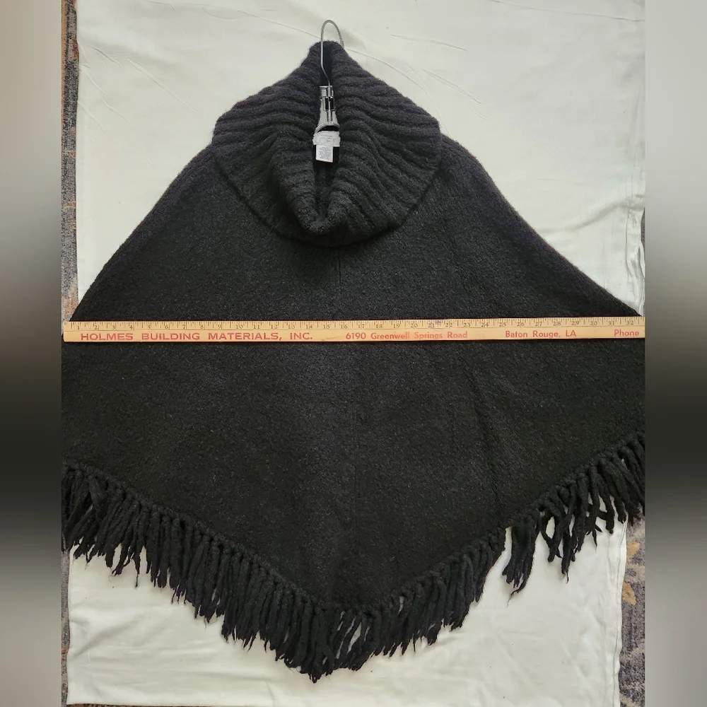 Vintage Black Fisherman Turtlneck Poncho/ Cape - Picture 4 of 4